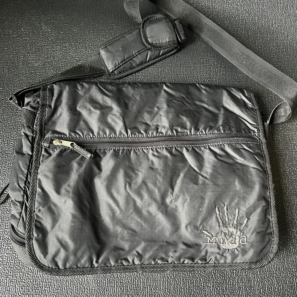 Vtg Mudd Black Ripstop Nylon Messenger Bag Y2K Crossbody Logo Utility School Bag